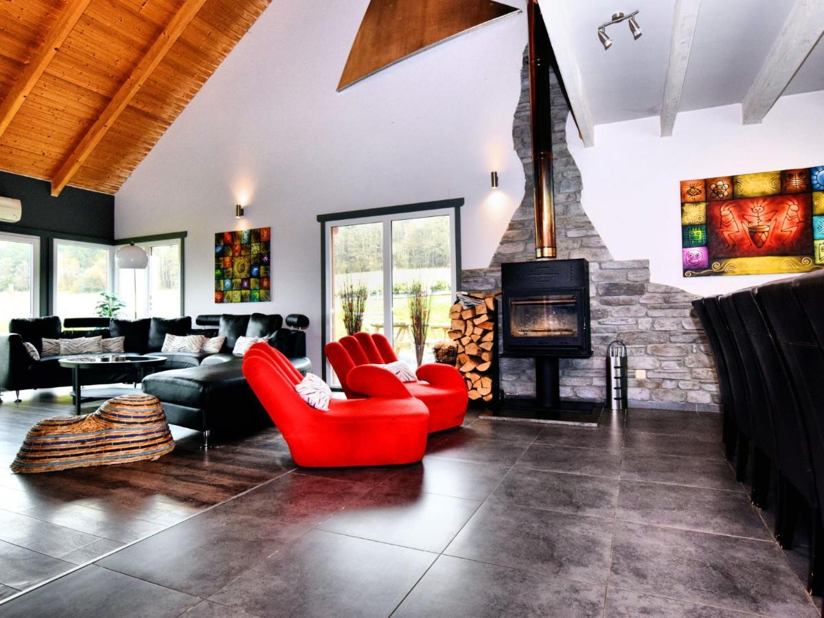 Beautiful Villa With Heated Outdoor Pool Manhay Exterior photo